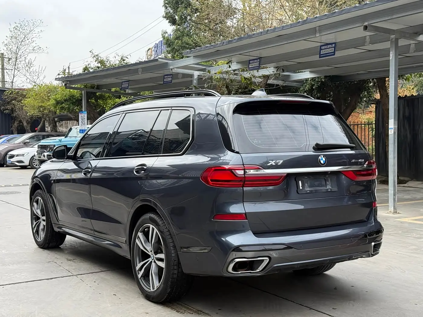 BMW X7 2019 — Photo 12/15