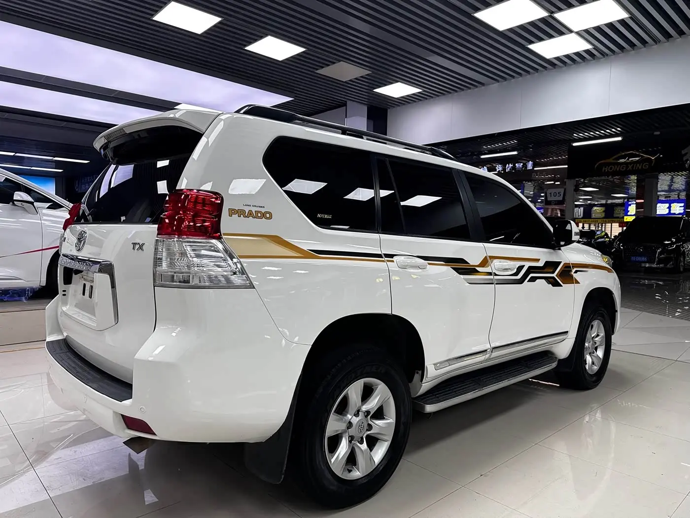 Toyota Prado 2013 — Photo 7/15