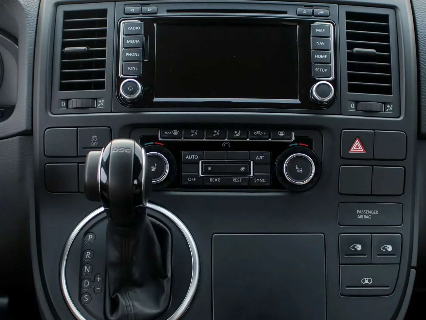 Volkswagen Multivan 2015 — Şəkil 6/9