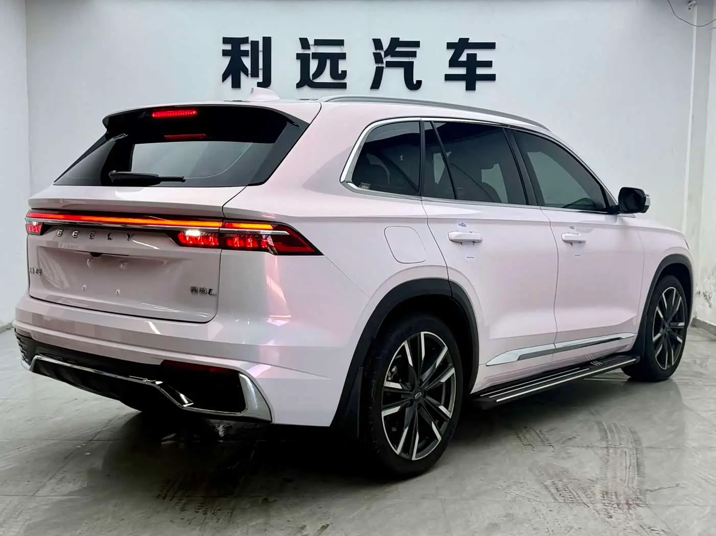 Geely Xingyue L 2023 — Фото 16/16