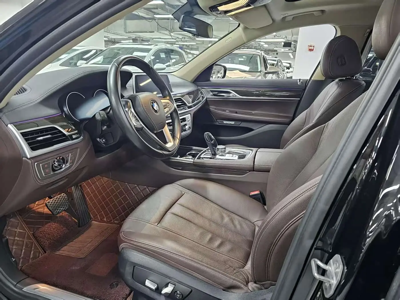 BMW 7 Series 2017 — Şəkil 7/19