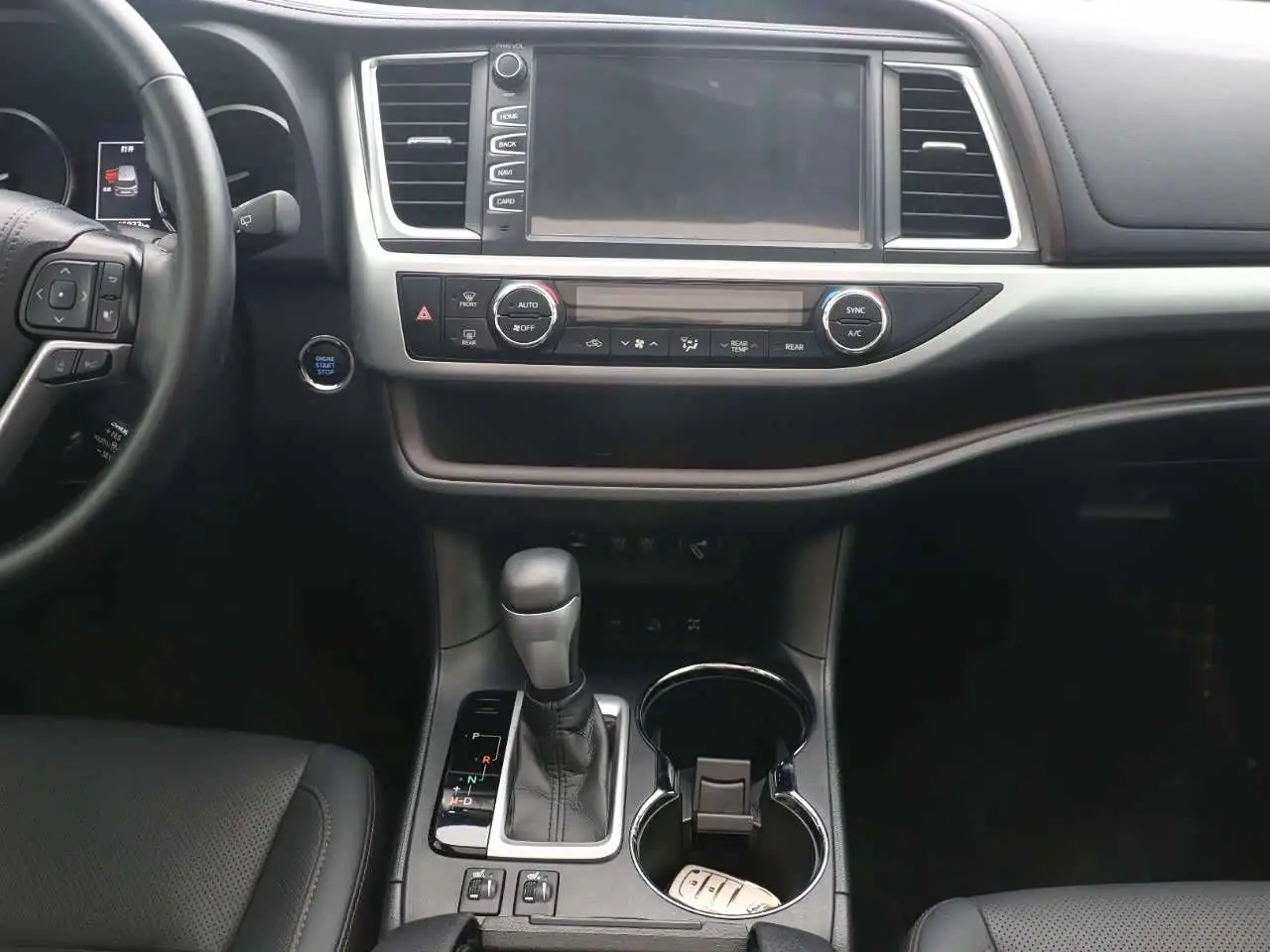 Toyota Highlander 2020 — Photo 14/19