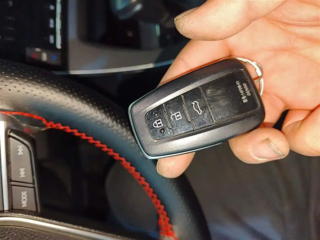 Toyota Avalon 2022 — Photo 18/20