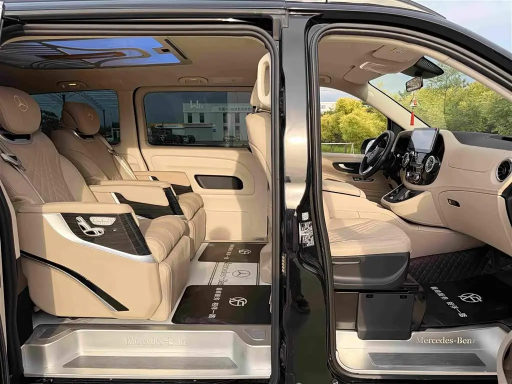 Mercedes-Benz Vito 2023 — Photo 15/20