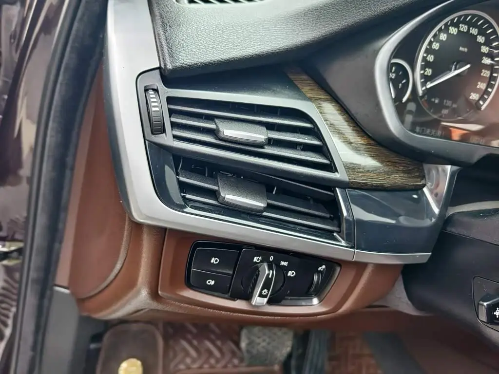BMW X5 2016 — Photo 16/20