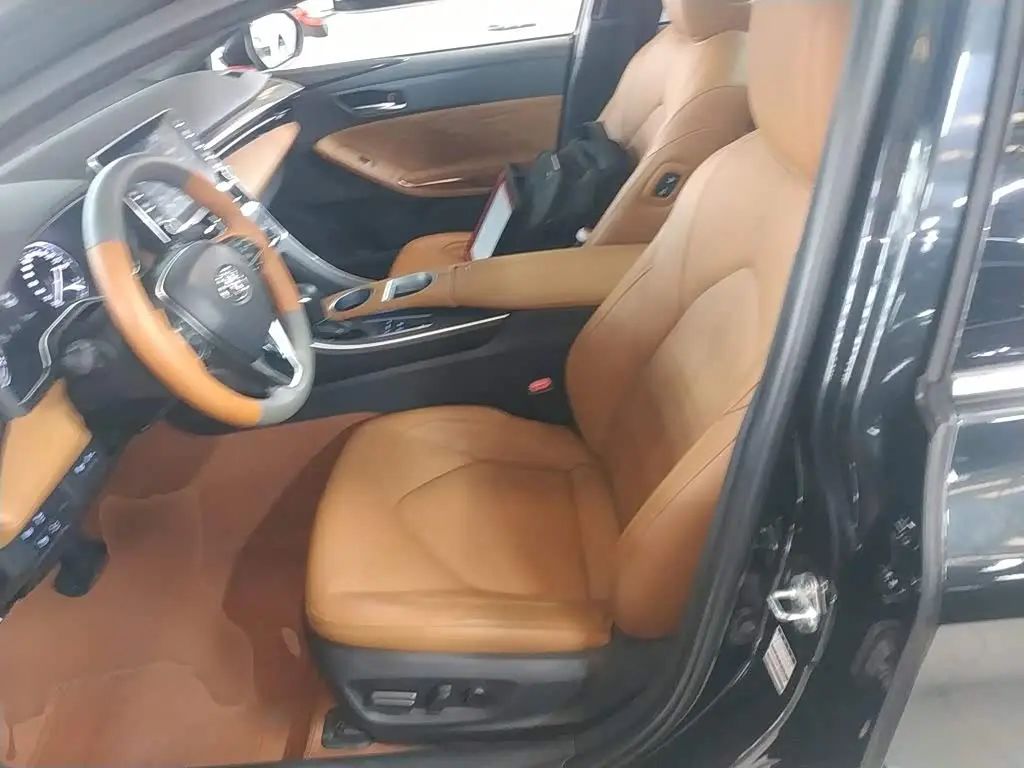Toyota Avalon 2023 — Photo 15/20