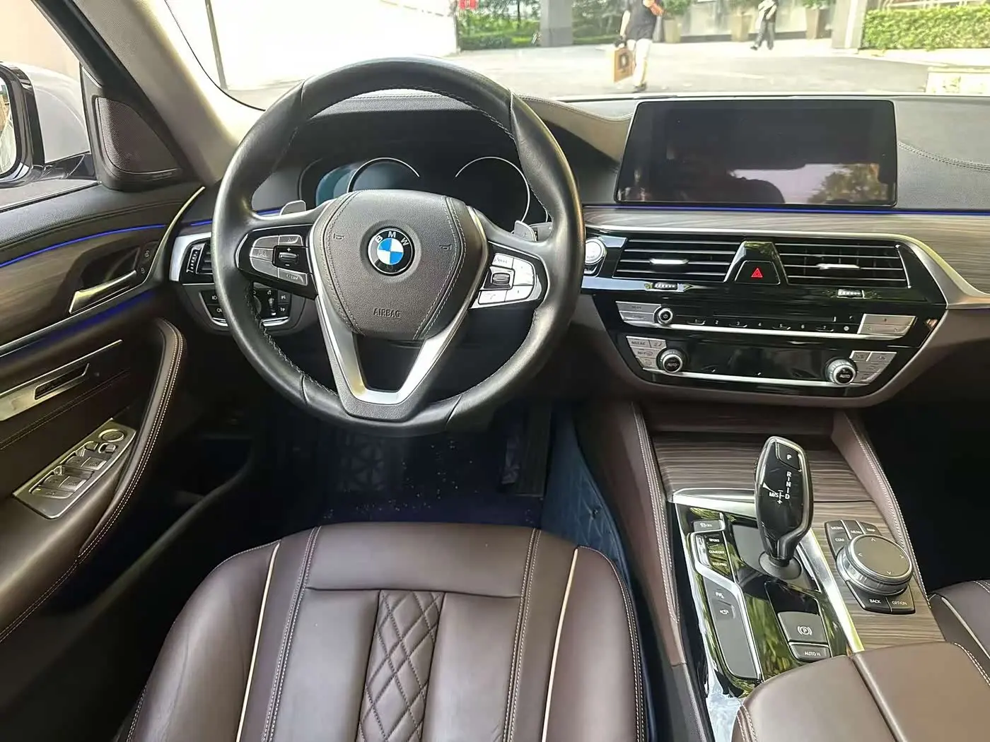 BMW 5 Series 2018 — Фото 13/20