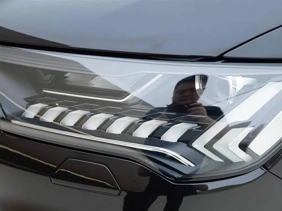 Audi Q7 2021 — Photo 15/20