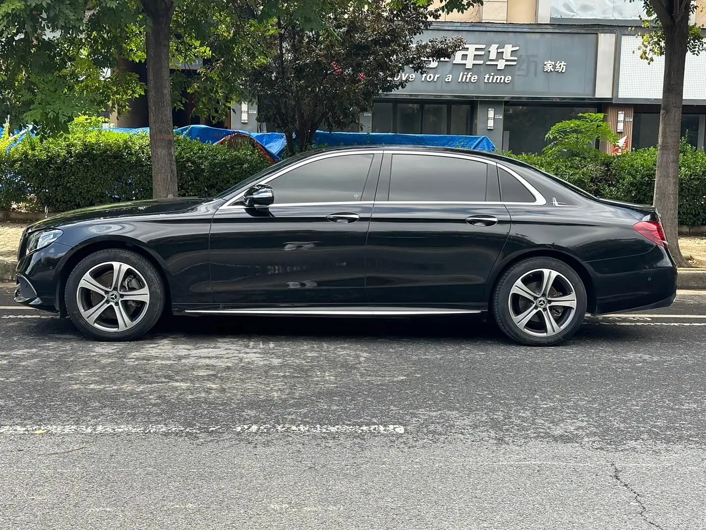 Mercedes-Benz E-Class 2019 — Фото 13/16