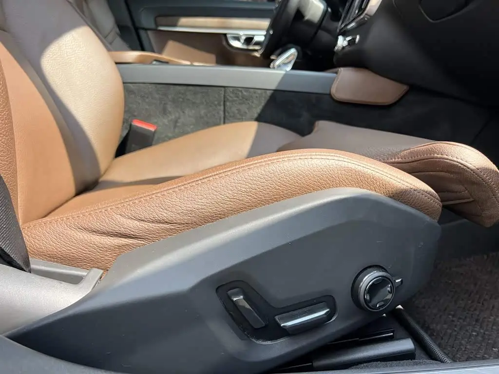Volvo S90 2022 — Photo 20/20