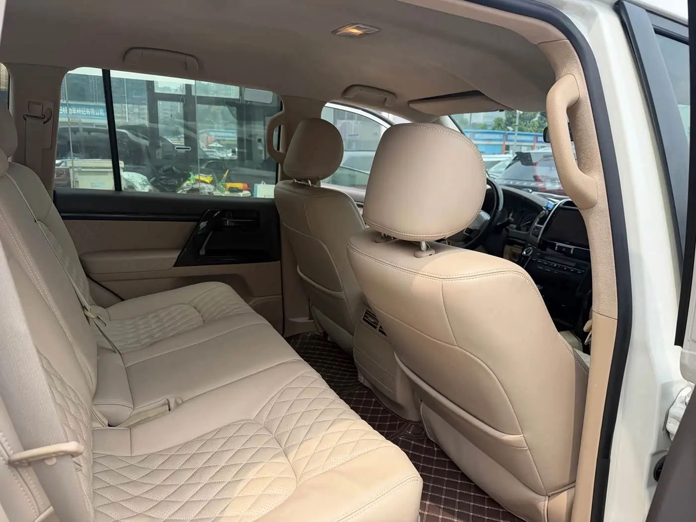 Toyota Land Cruiser 2015 — Photo 11/11