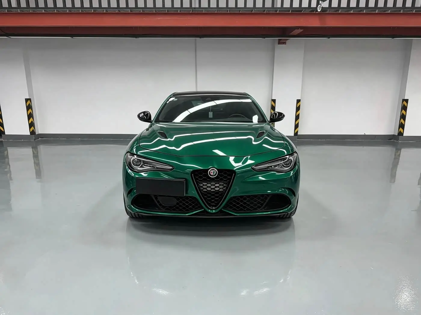 Alfa Romeo Giulia 2022 — Photo 2/15