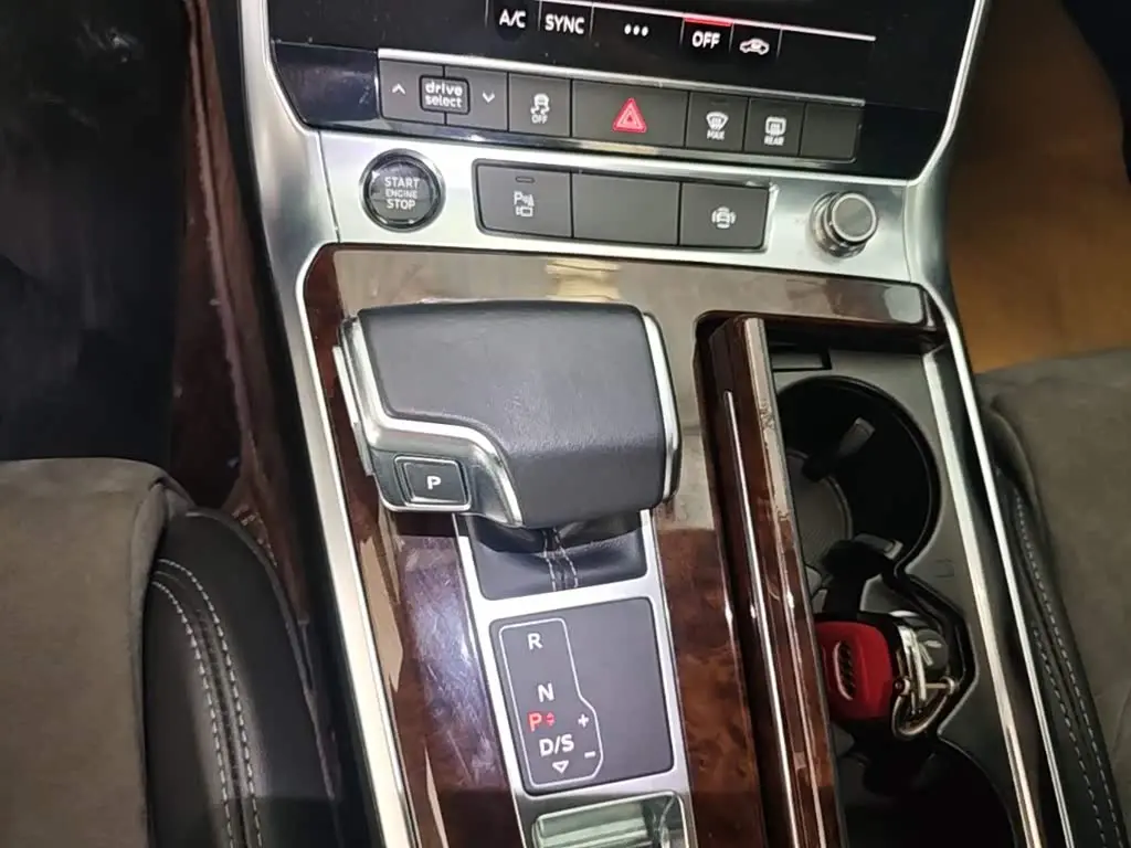 Audi A6L 2020 — Şəkil 14/20