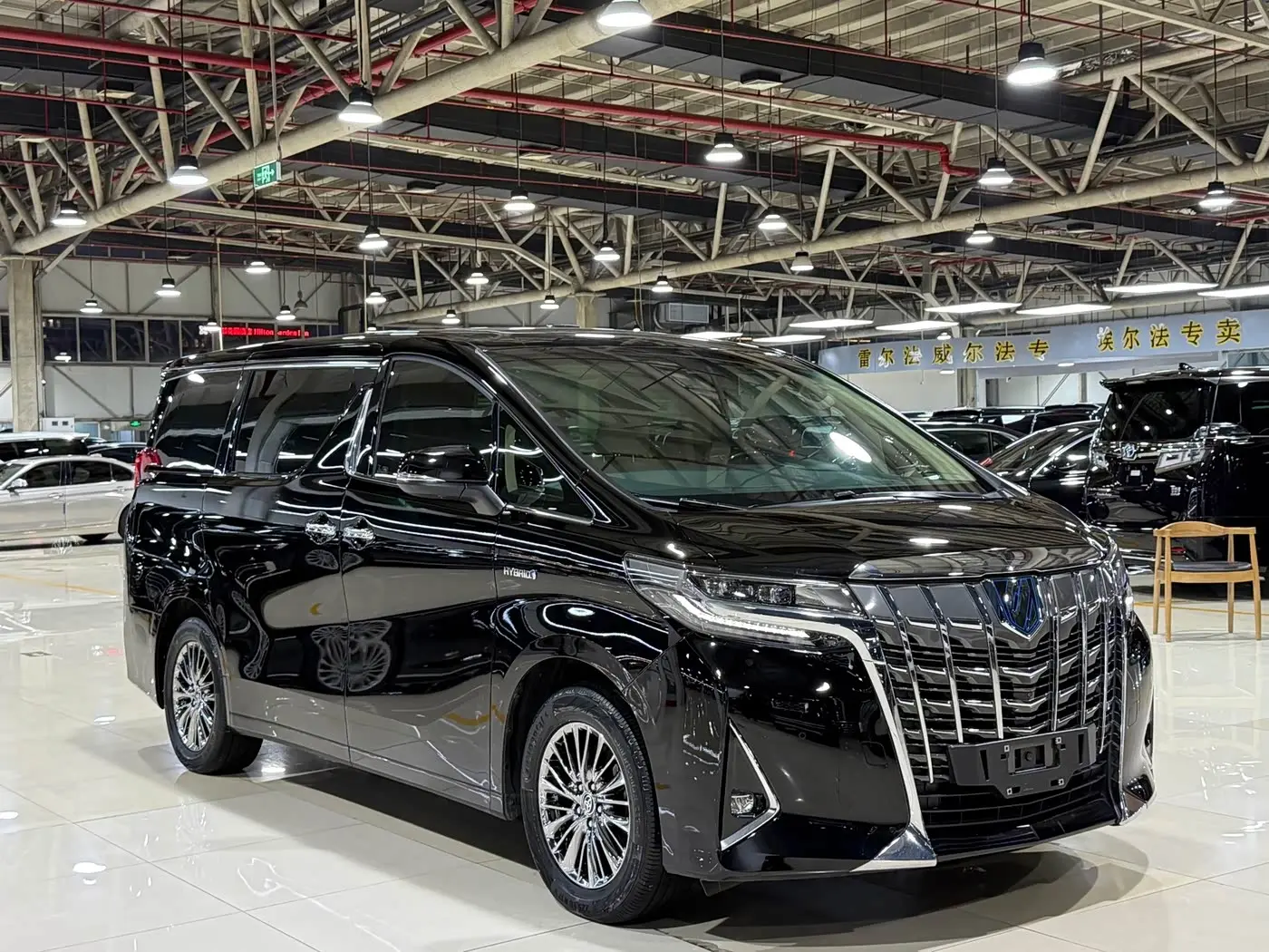 Toyota Alphard 2020 — Фото 3/20