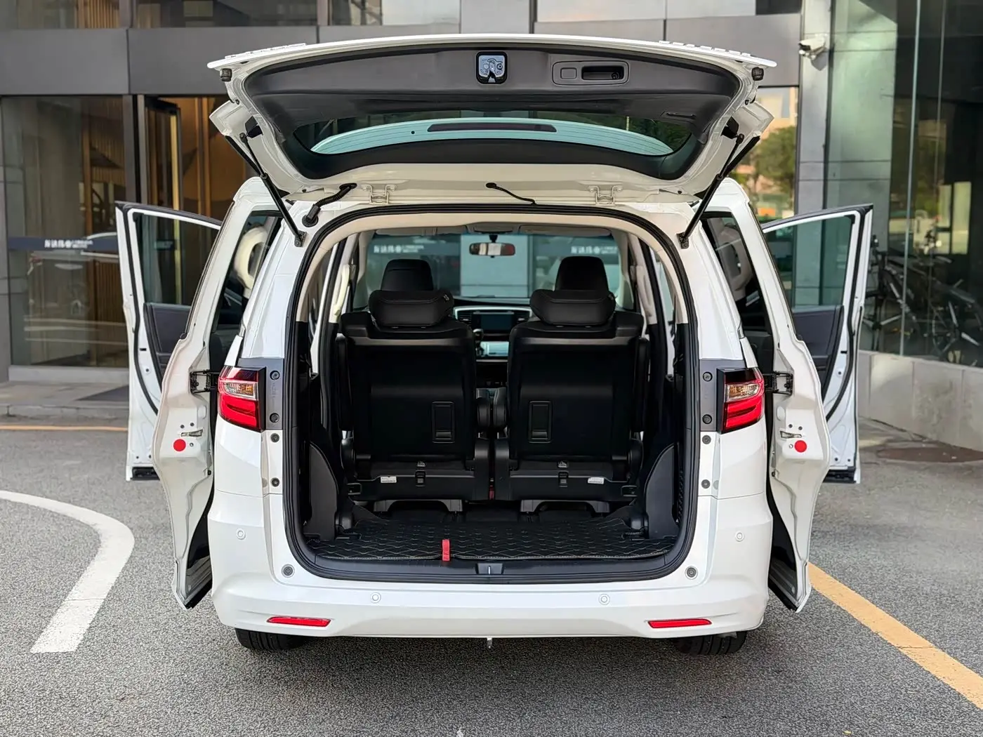 Honda Odyssey 2018 — Фото 16/20