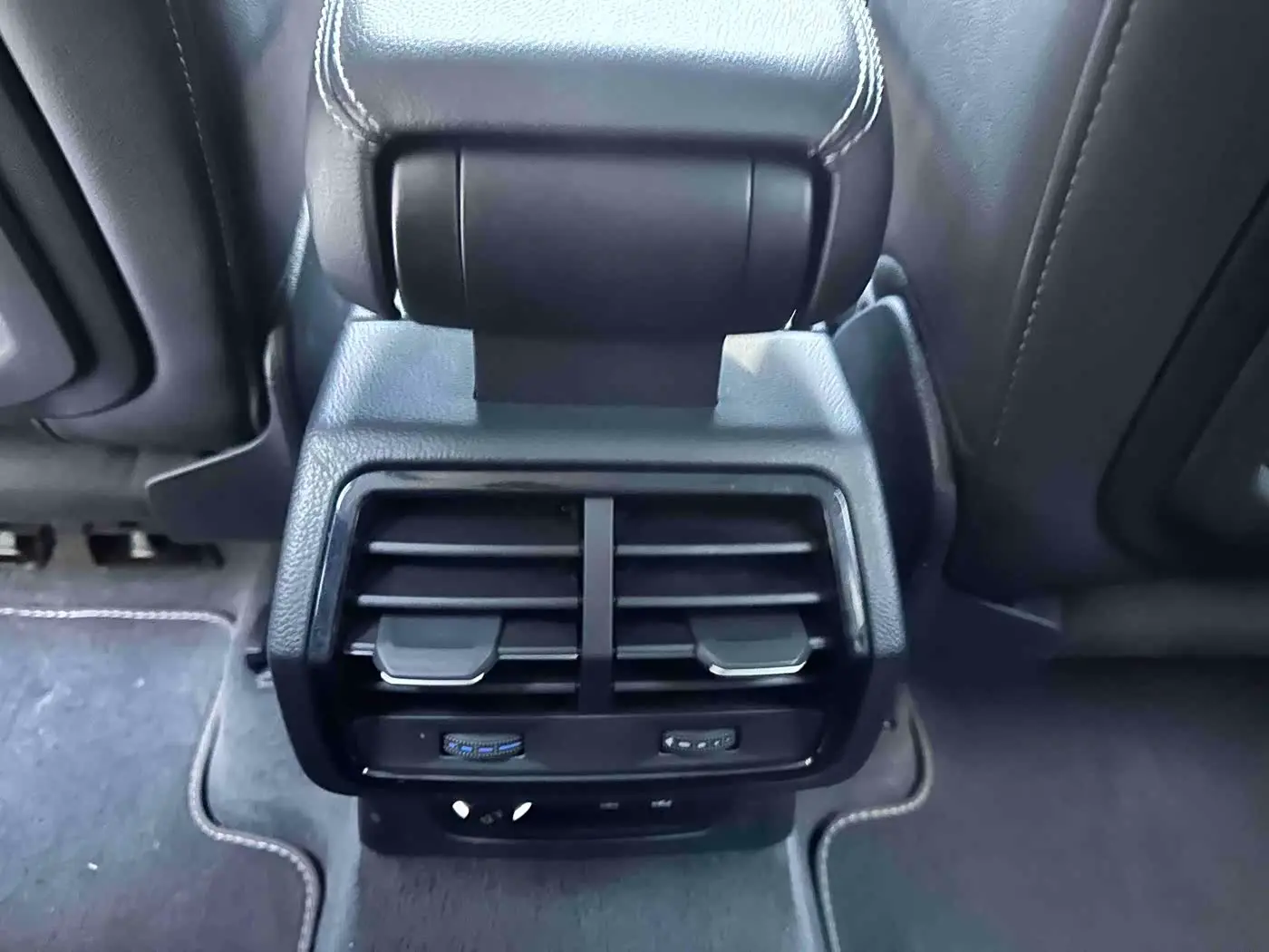 Audi Q3 2023 — Şəkil 19/20