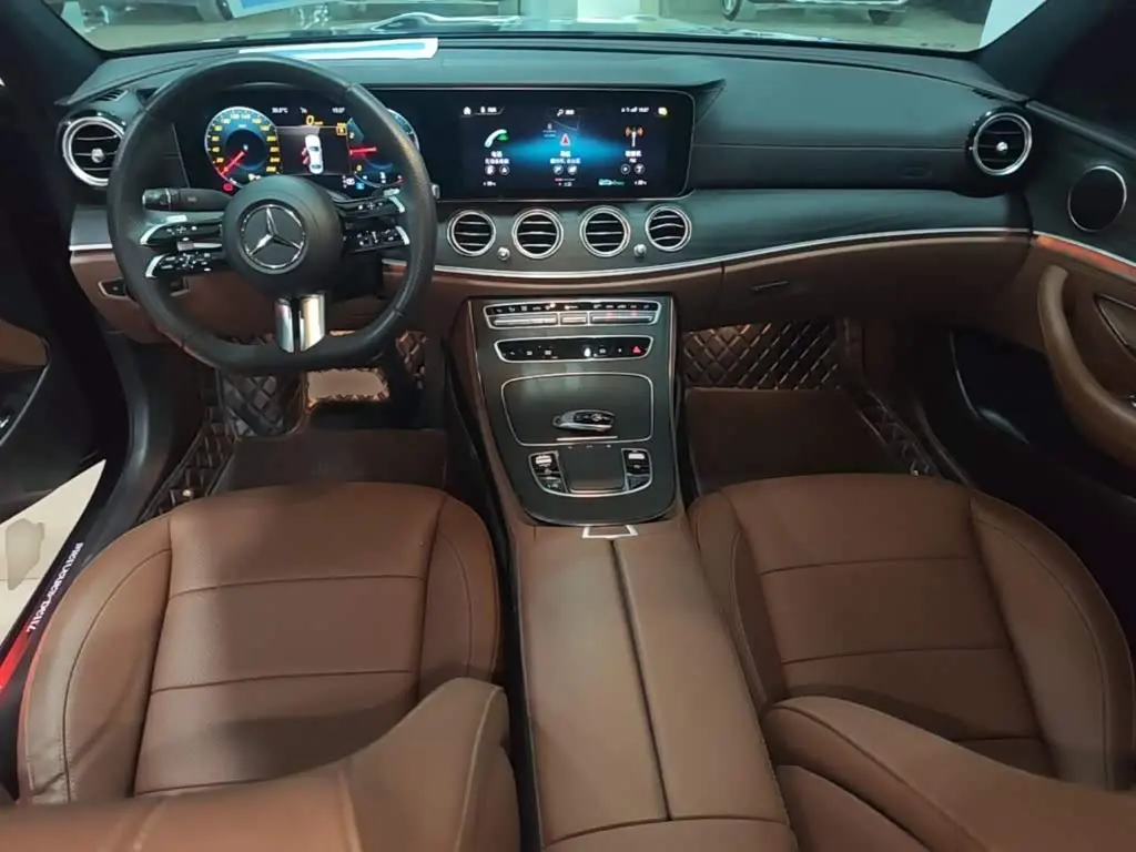 Mercedes-Benz E-Class 2023 — Фото 10/20