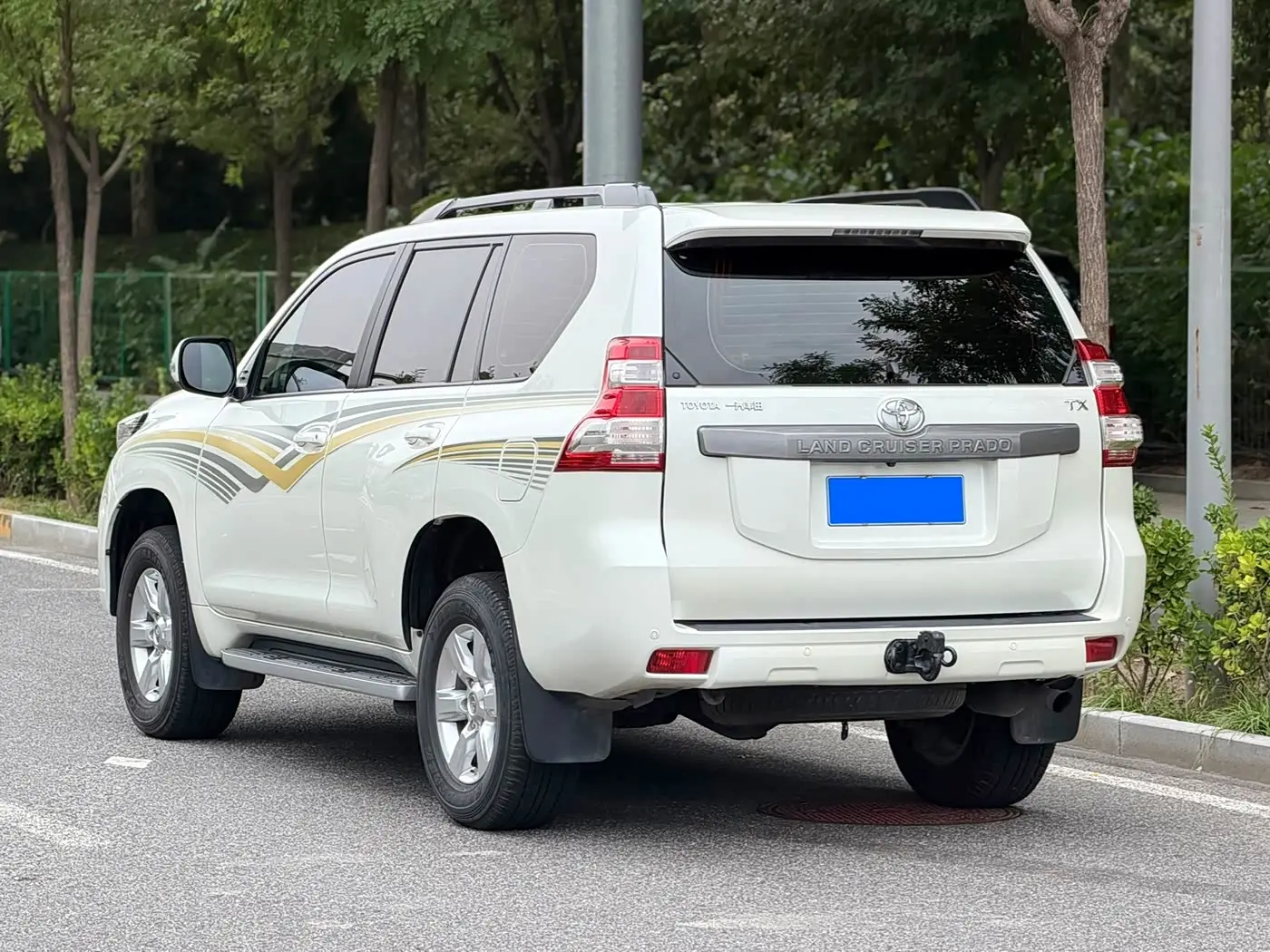 Toyota Prado 2017 — ფოტო 4/20