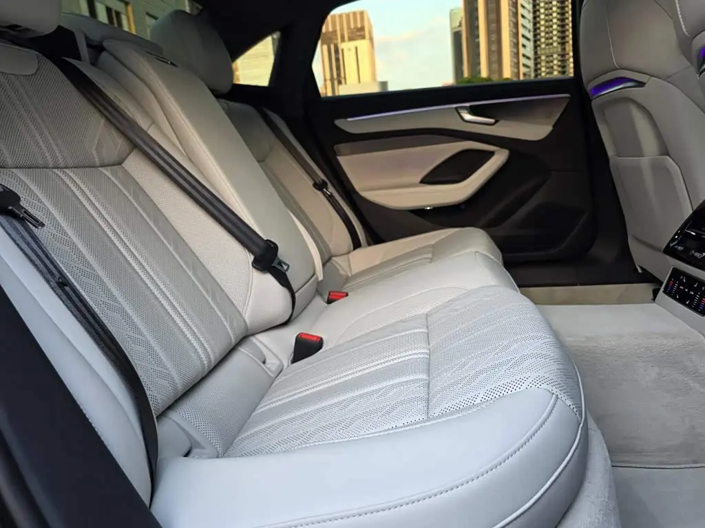 Audi A6L 2026 — Photo 11/16