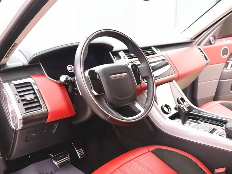 Land Rover Range Rover Sport 2021 — Фото 13/20