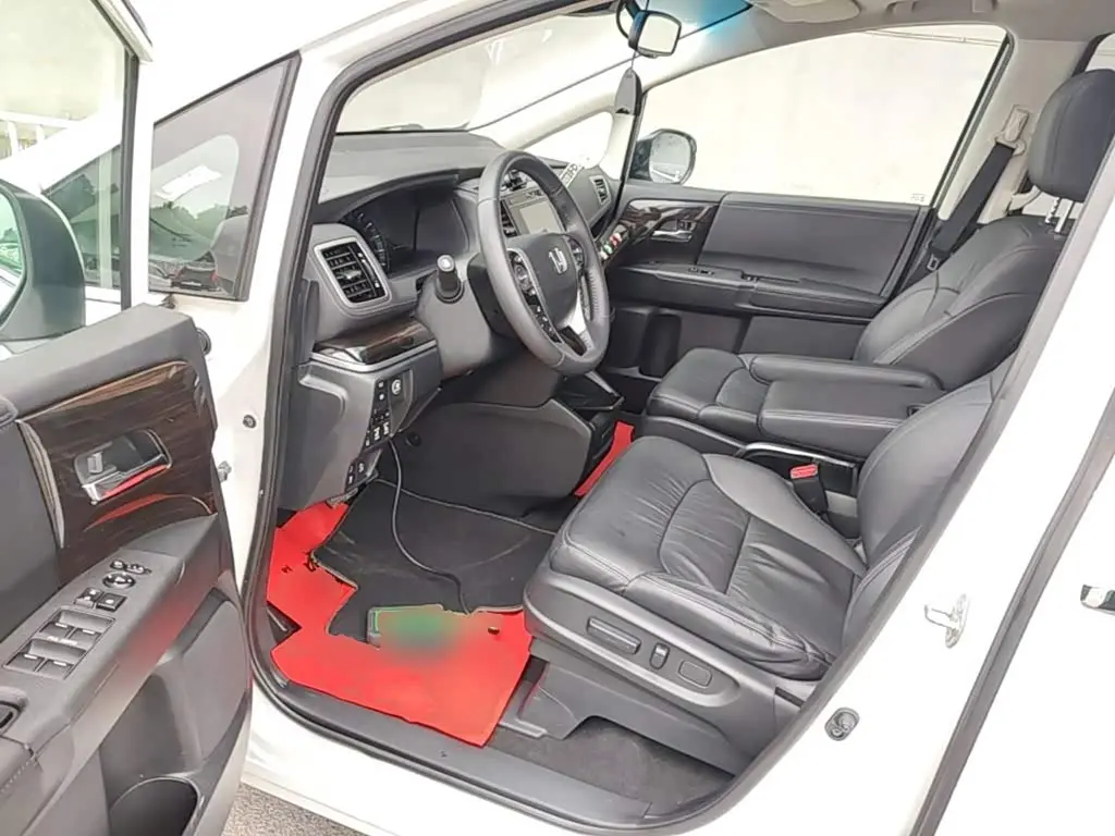 Honda Odyssey 2018 — Şəkil 16/20