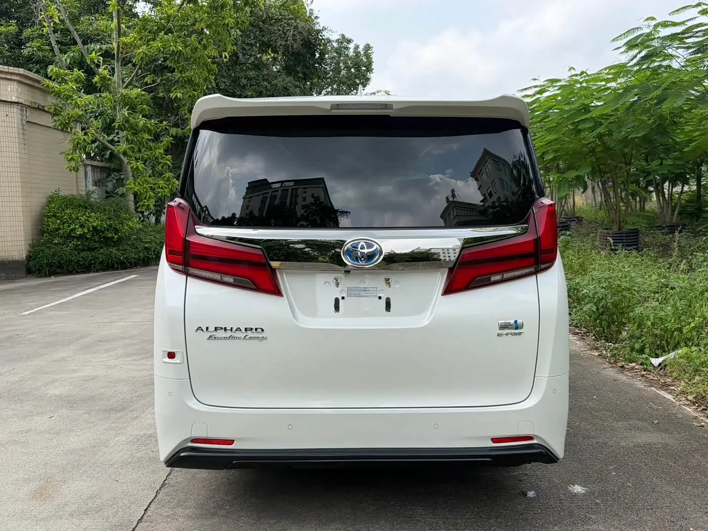 Toyota Alphard 2020 — Photo 6/20