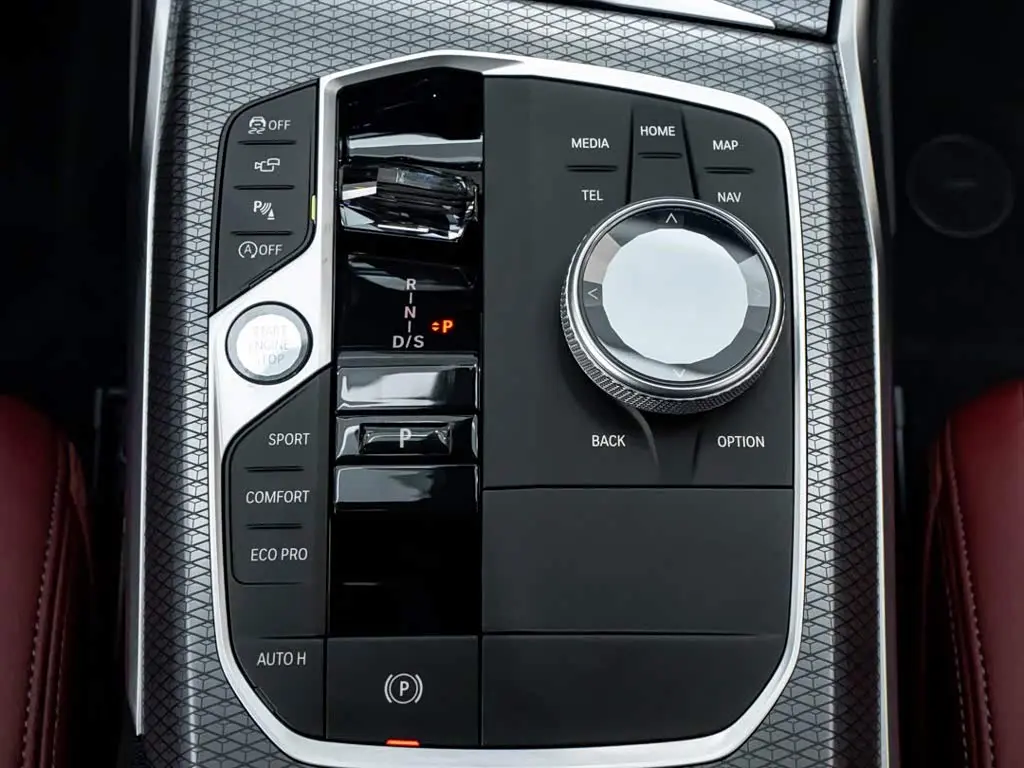 BMW 4 Series 2025 — Photo 19/20