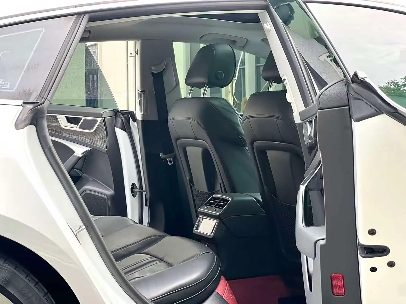 Audi A7 2022 — Photo 10/17