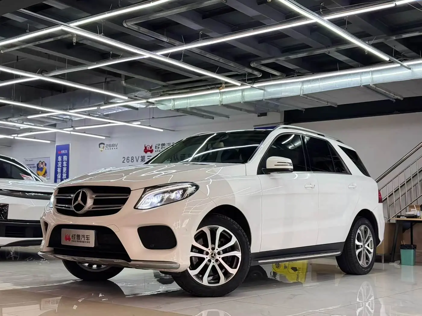 Mercedes-Benz GLE 2017 — Photo 1/16