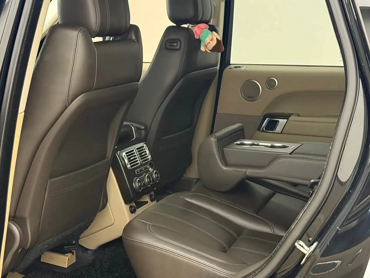 Land Rover Range Rover 2015 — ფოტო 16/20