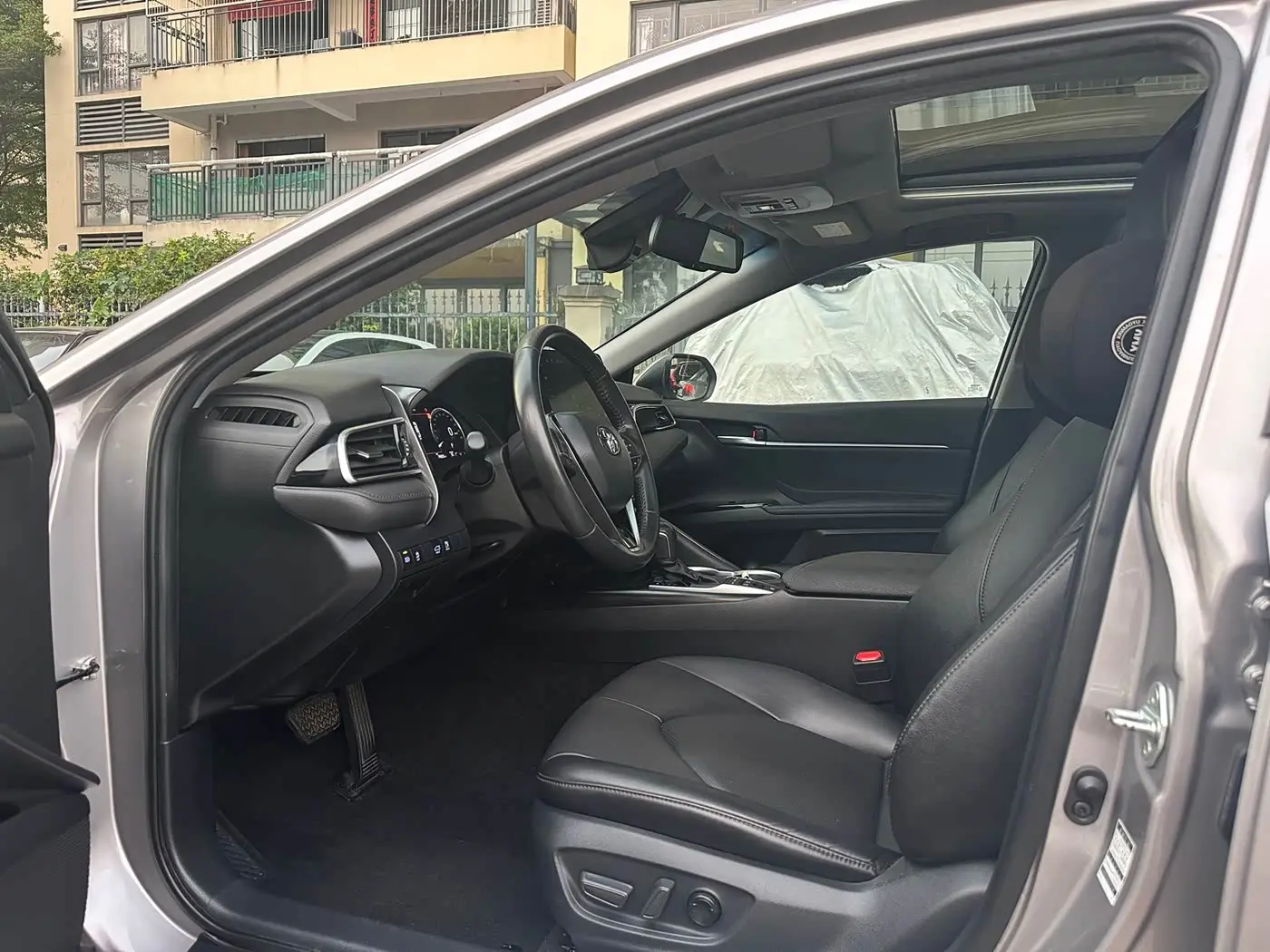 Toyota Camry 2023 — Şəkil 4/9