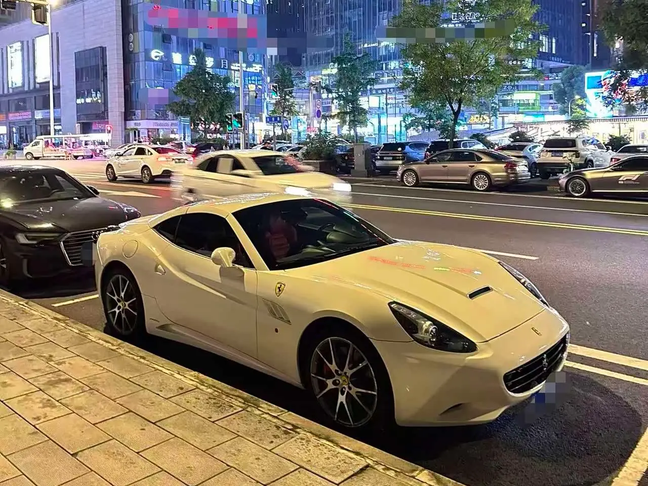 Ferrari California T 2011 — Şəkil 2/5