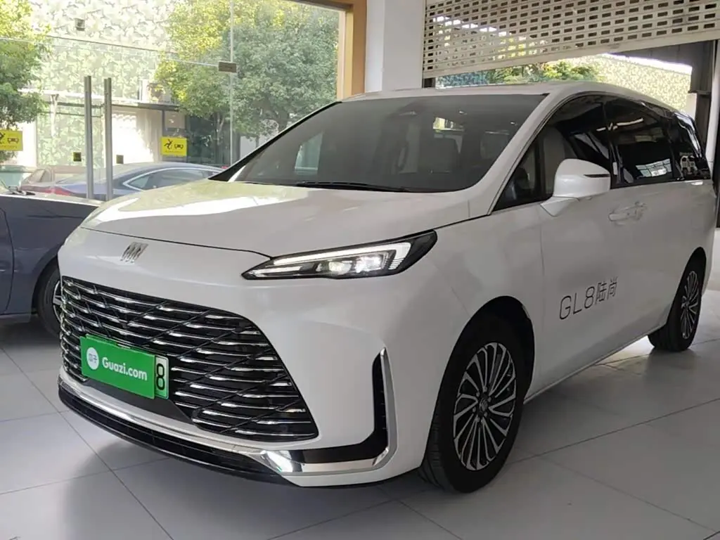 Buick GL8 New Energy 2025 — Photo 2/20