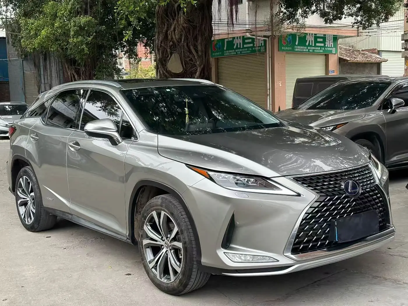 Lexus RX 2021 — Photo 3/9