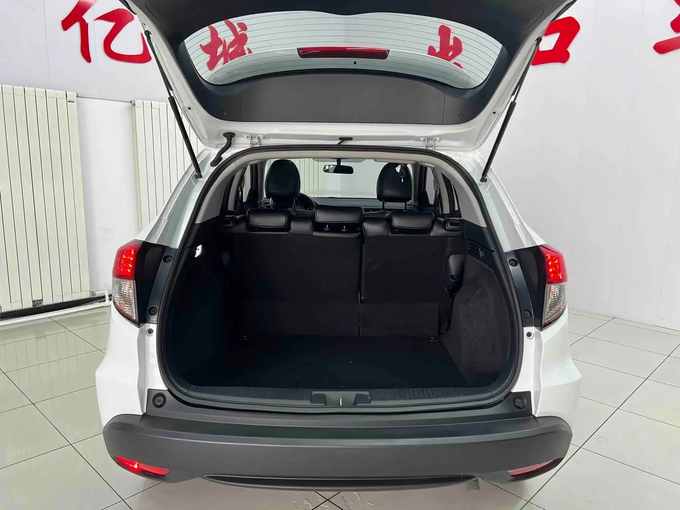 Honda Vezel 2022 — Photo 18/20