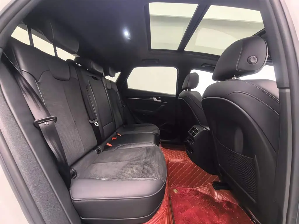 Audi Q5L Sportback 2021 — Photo 9/20