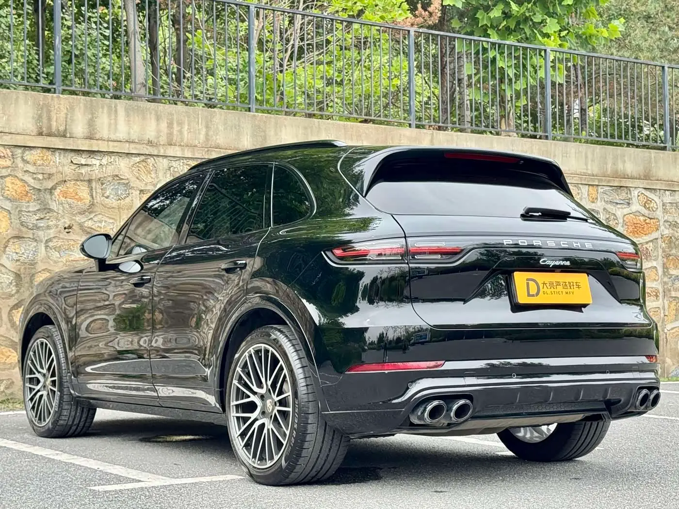Porsche Cayenne 2019 — Photo 9/17