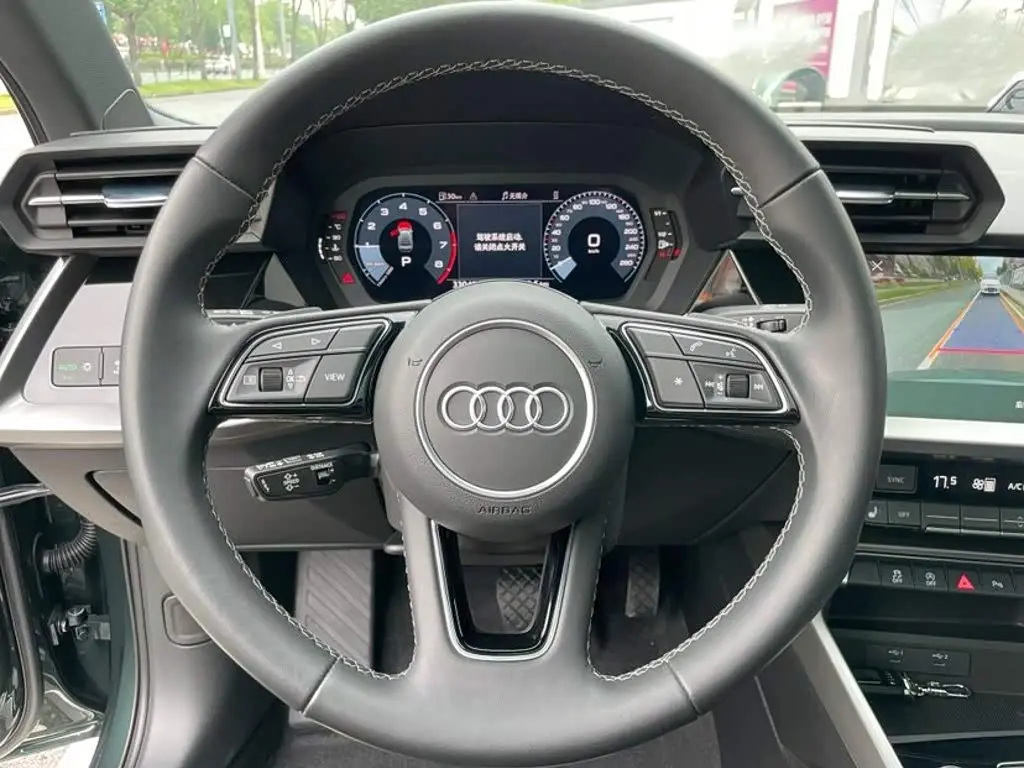 Audi A3 2023 — Фото 13/16
