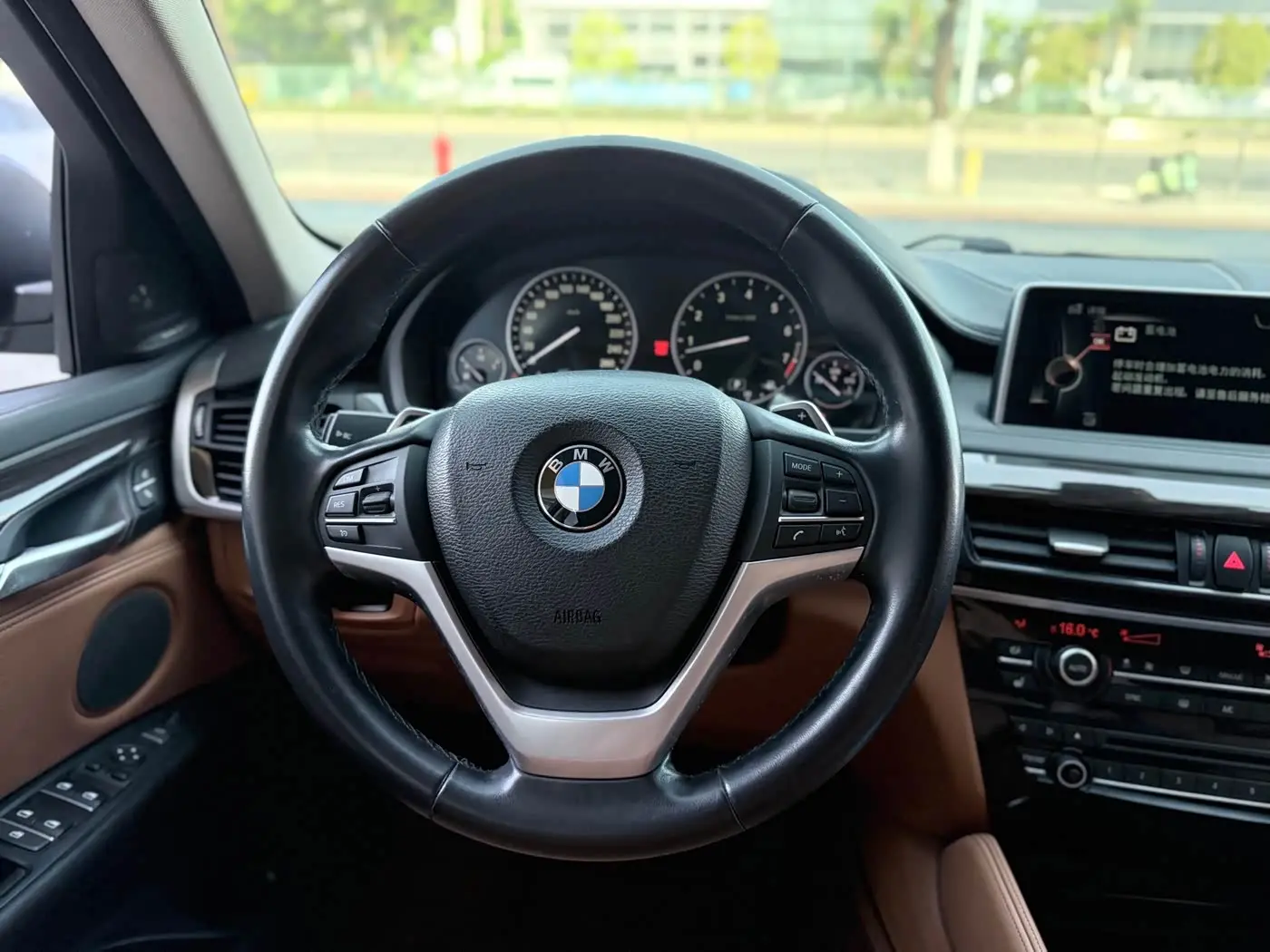 BMW X6 2015 — Photo 10/16