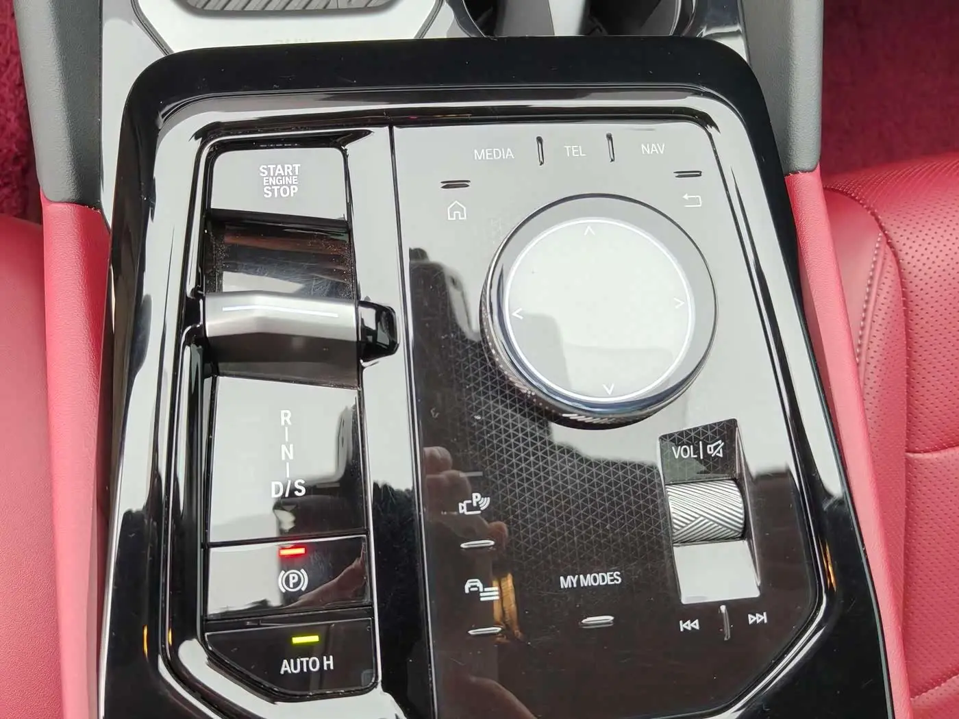 BMW 5 Series 2025 — Photo 18/20