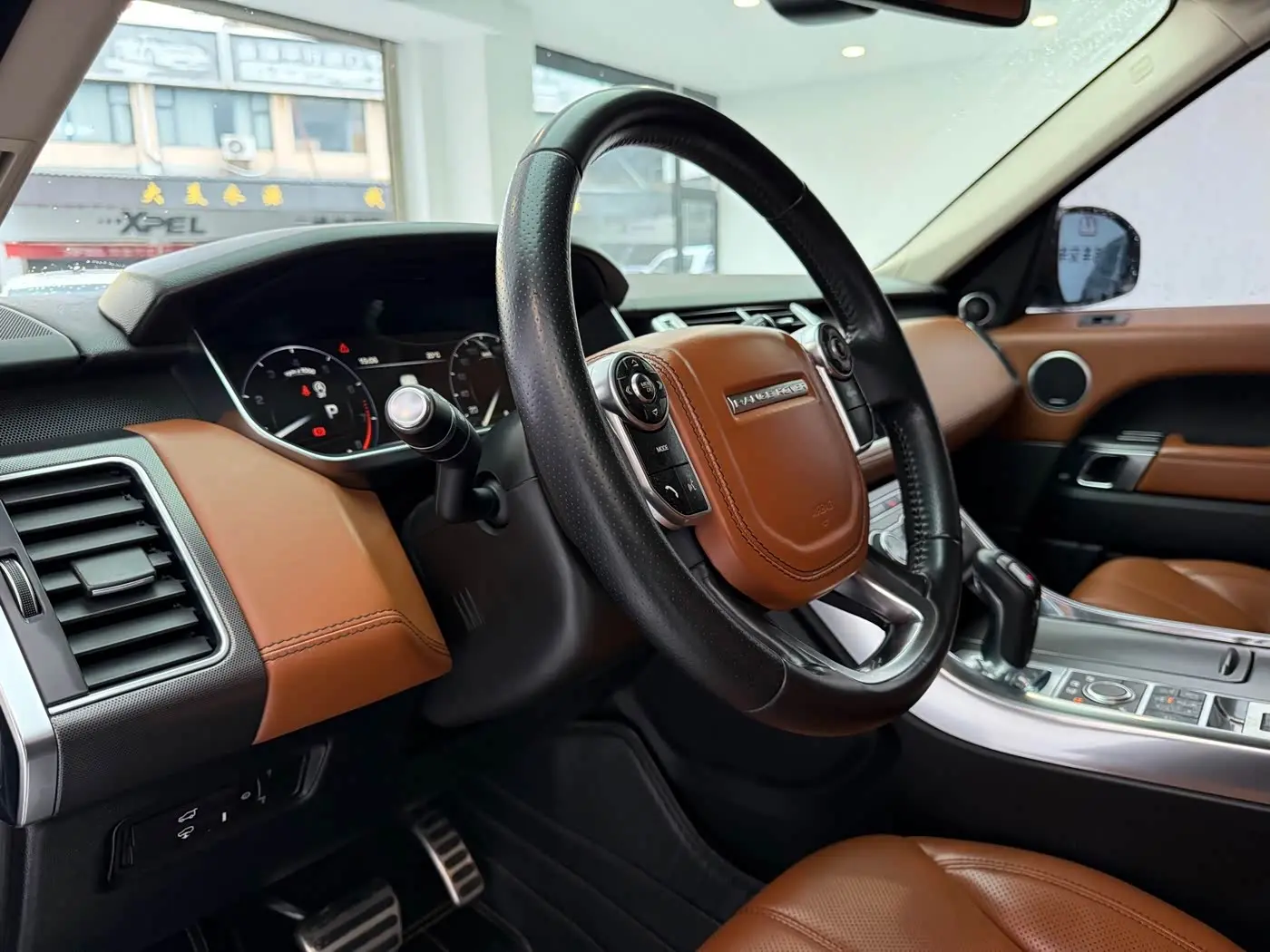 Land Rover Range Rover Sport 2014 — Photo 7/14