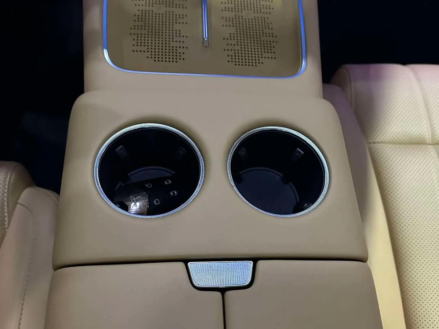 Voyah Auto Voyah Dreamer 2024 — Photo 5/10