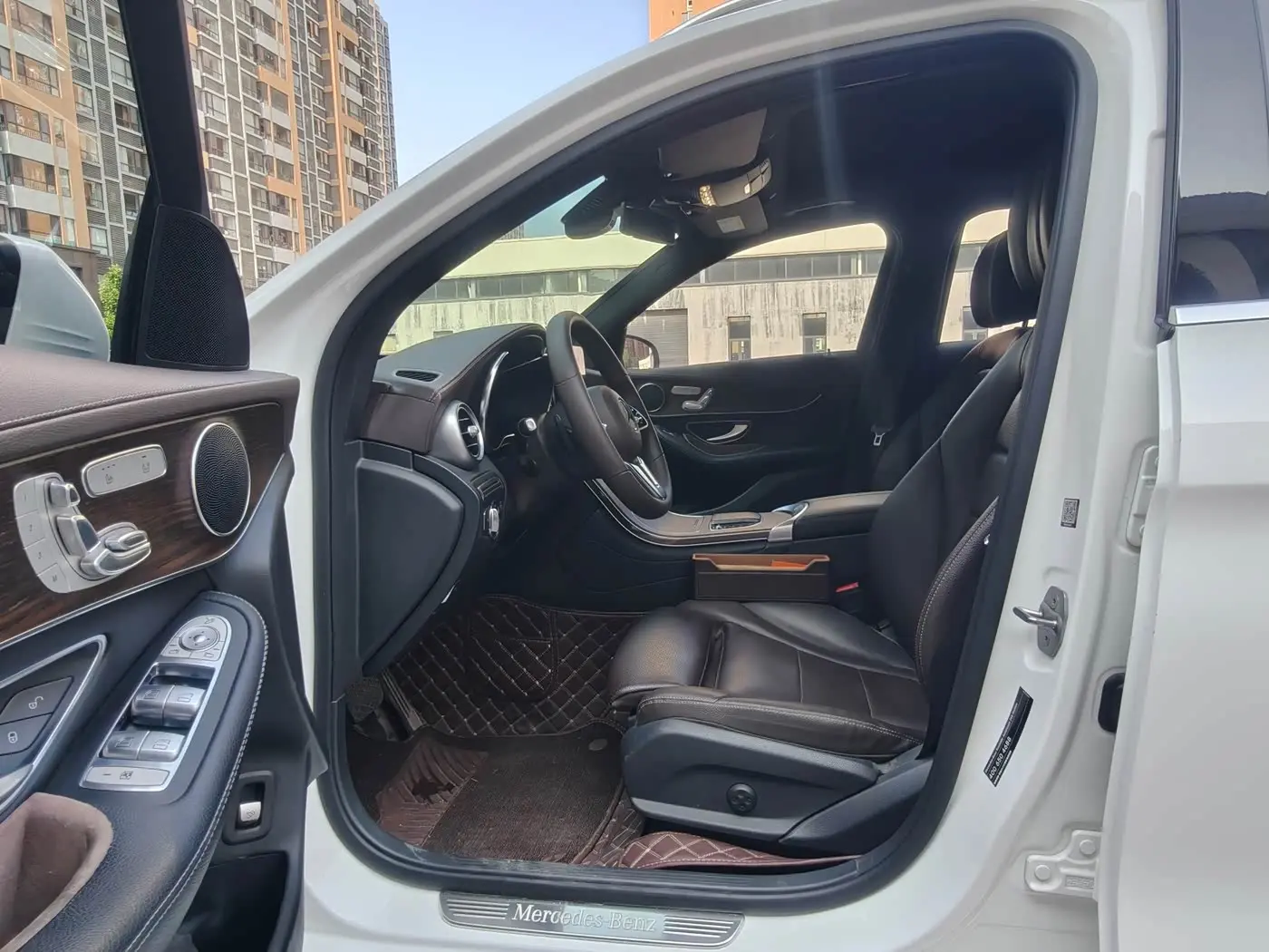 Mercedes-Benz GLC 2022 — ფოტო 4/11