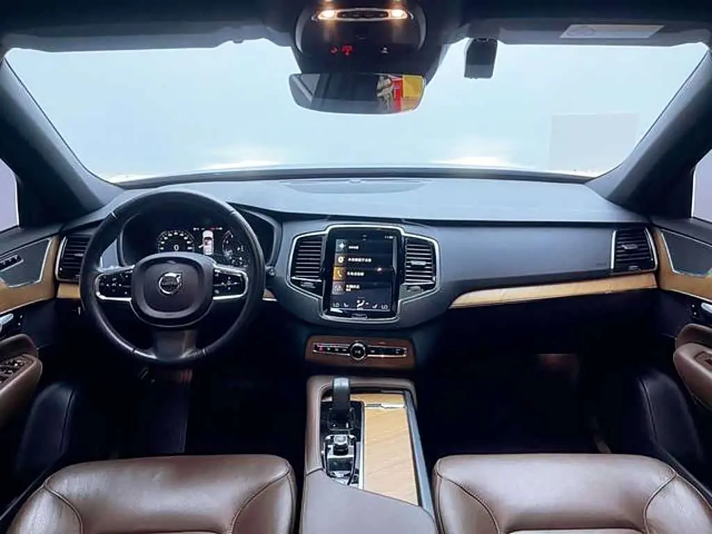 Volvo XC90 2022 — Şəkil 4/15