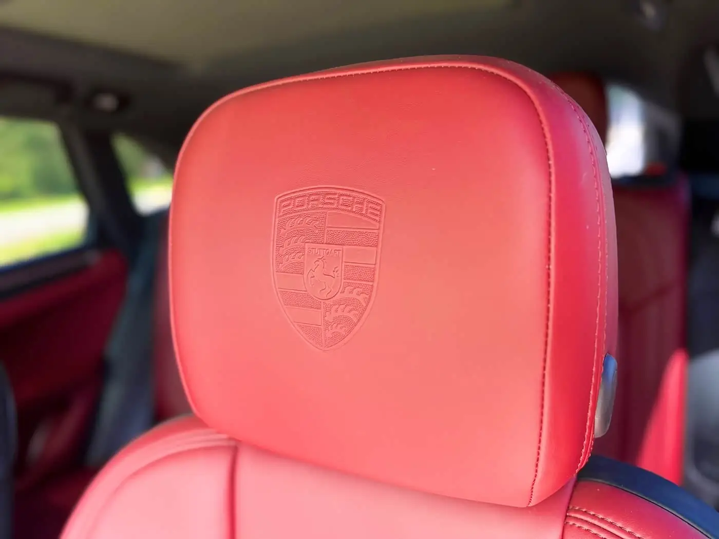 Porsche Macan 2023 — Фото 8/19