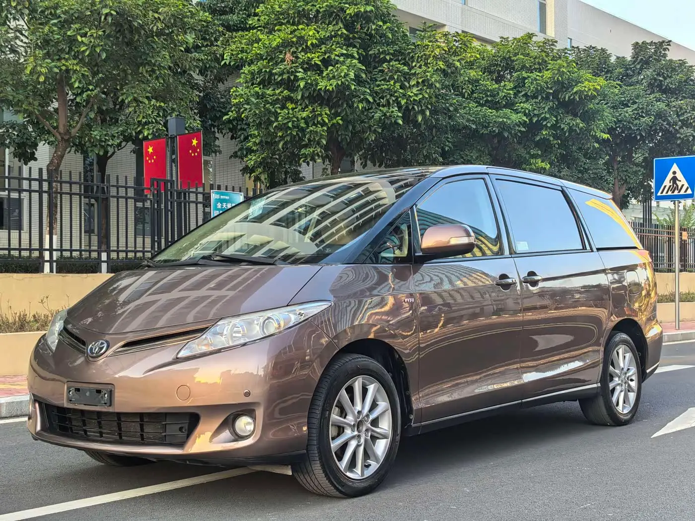 Toyota Previa, 2016