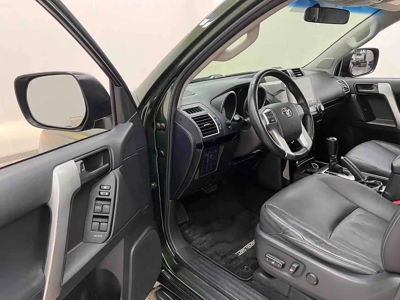 Toyota Prado 2017 — Фото 10/20