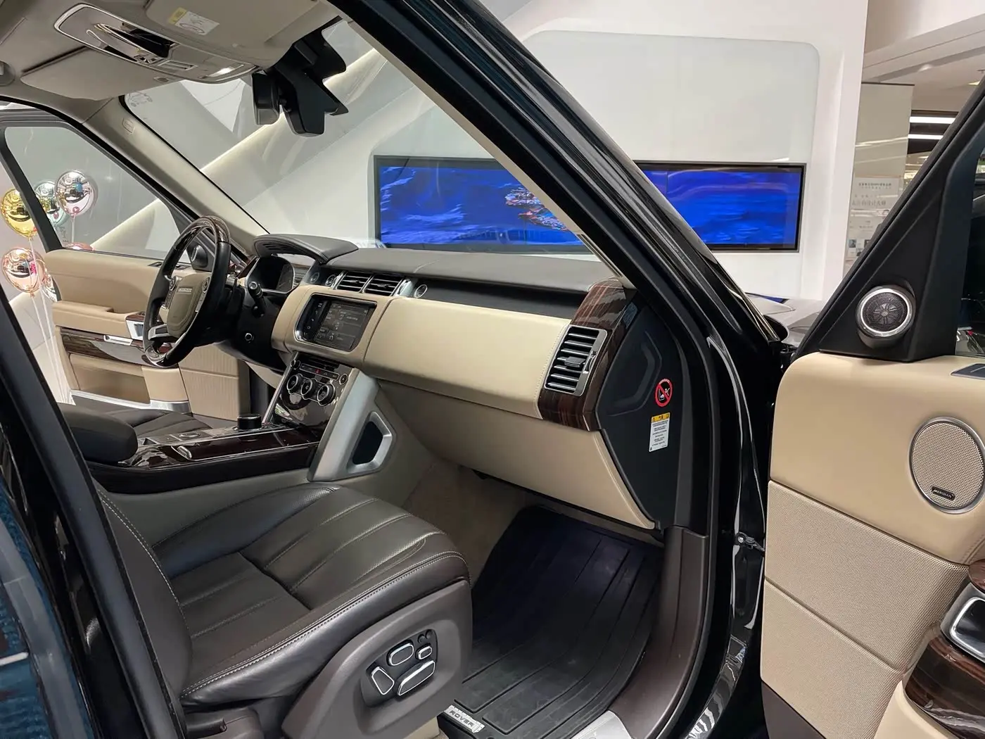 Land Rover Range Rover 2014 — Photo 17/20