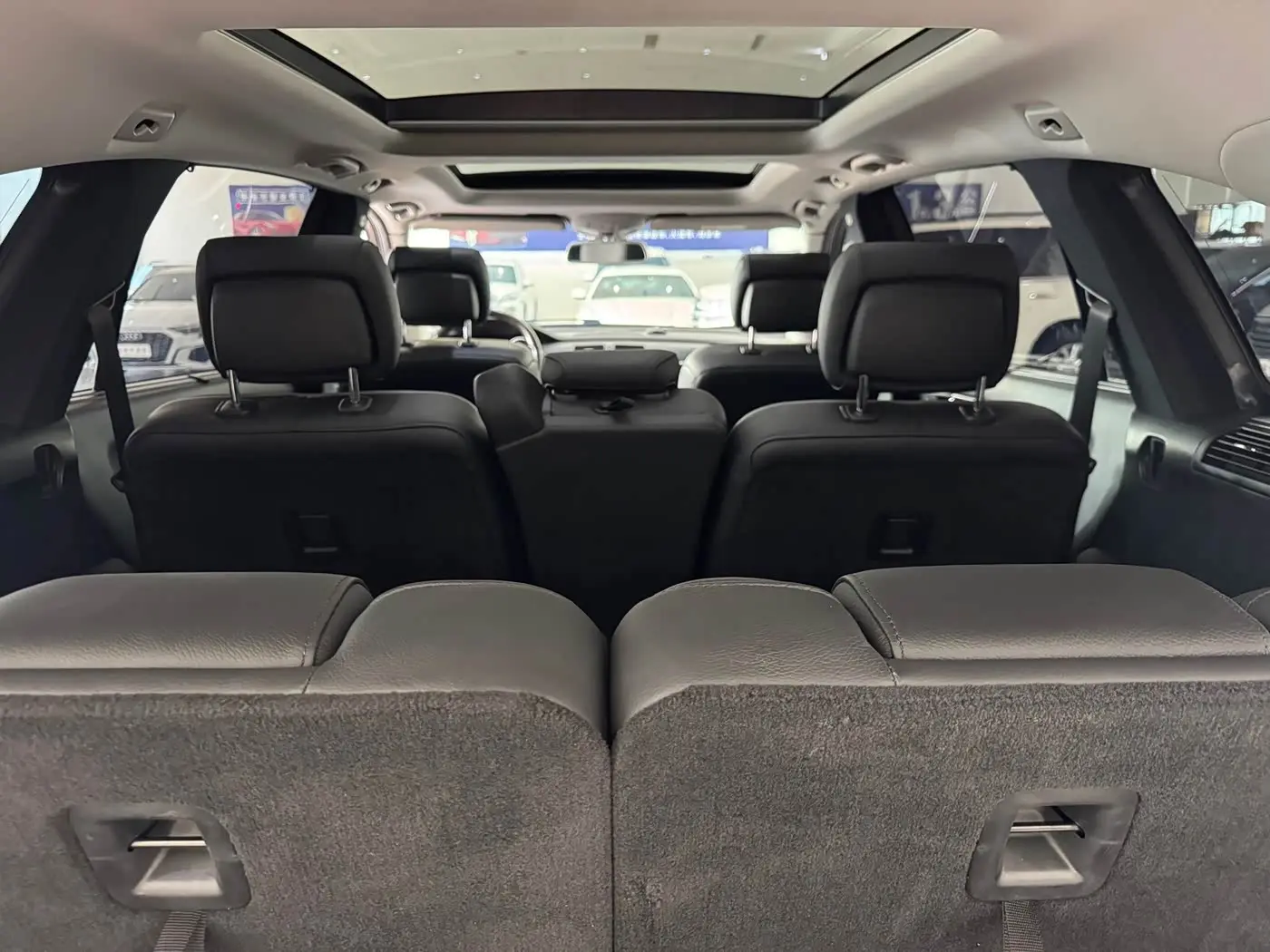 Mercedes-Benz R-Class 2018 — Фото 11/17