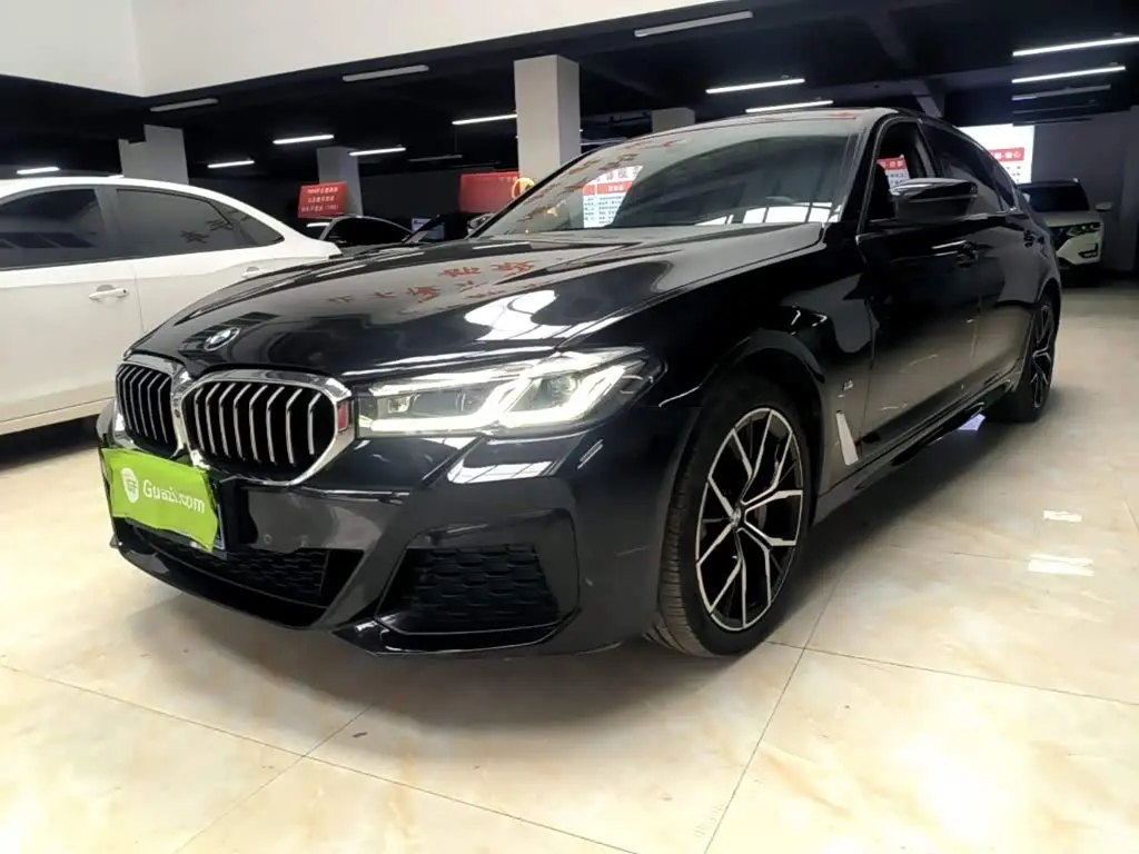 BMW 5 Series 2023 — Фото 1/20